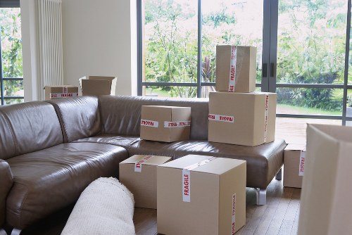 Careful transport of boxes and furniture for a West Ham move